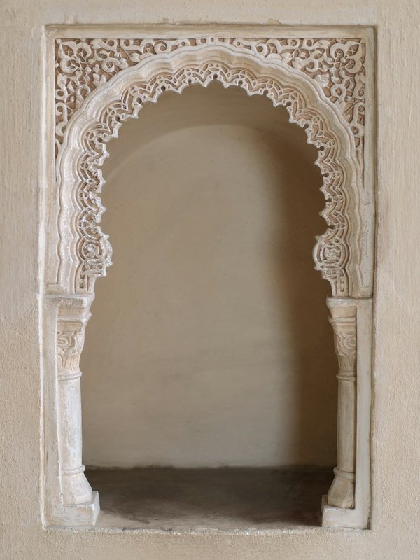 How to Design a Reading Alcove with Adjustable Lighting in a Bedroom?