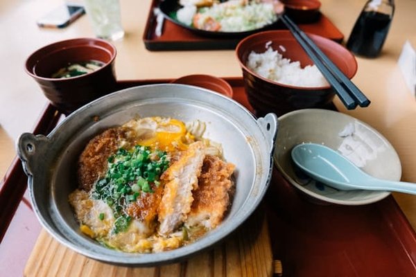 How to Make a Traditional Japanese Katsu Curry with a Panko-Crusted Cutlet?